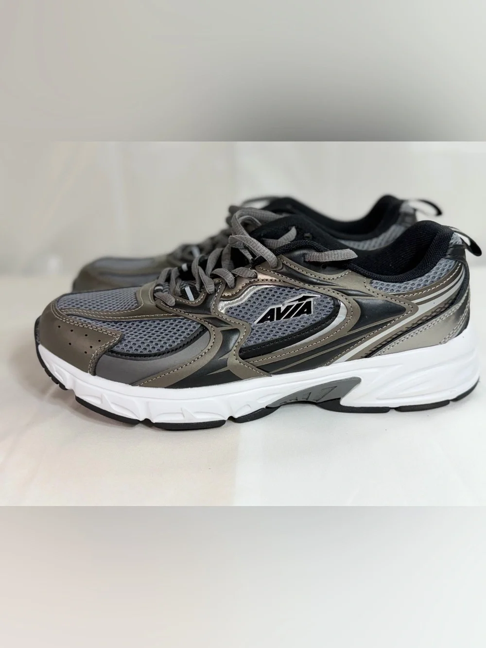 Avia Men's Gray and Black Mesh Athletic Trainers